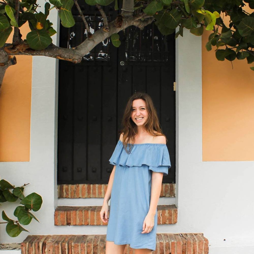 Meet your Posher, Alexis